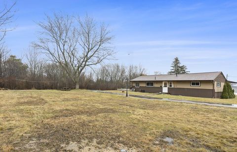 A home in Grand Blanc Twp