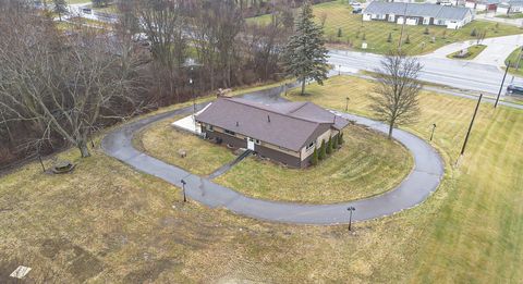 A home in Grand Blanc Twp