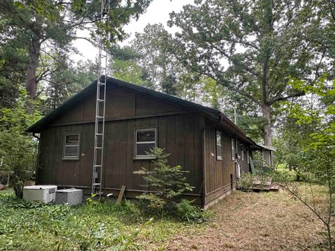 A home in Deep River Twp