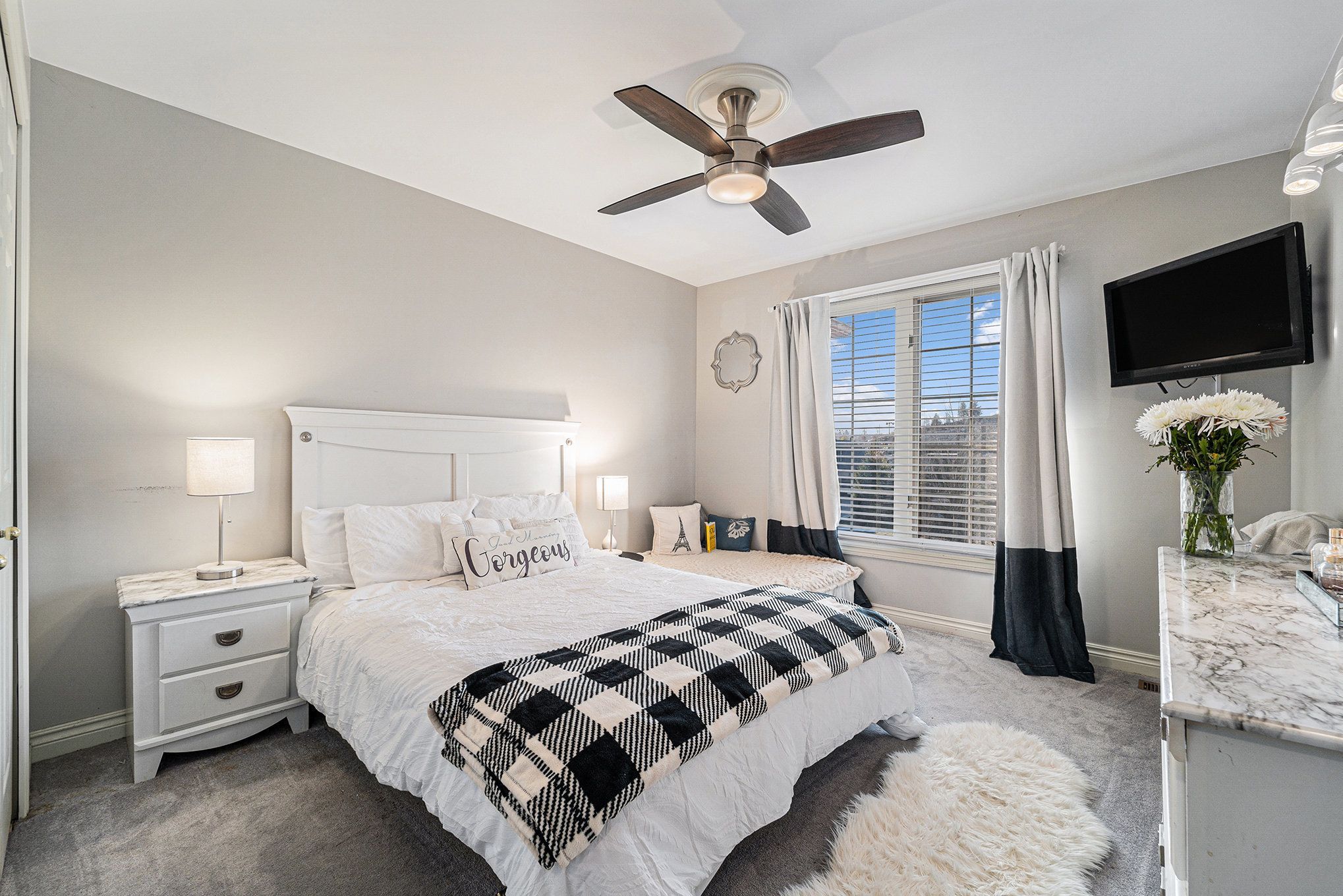 Rochester Hills, Michigan 48306, United States, 6 Bedrooms Bedrooms, ,6 BathroomsBathrooms,Residential,Pending,18649