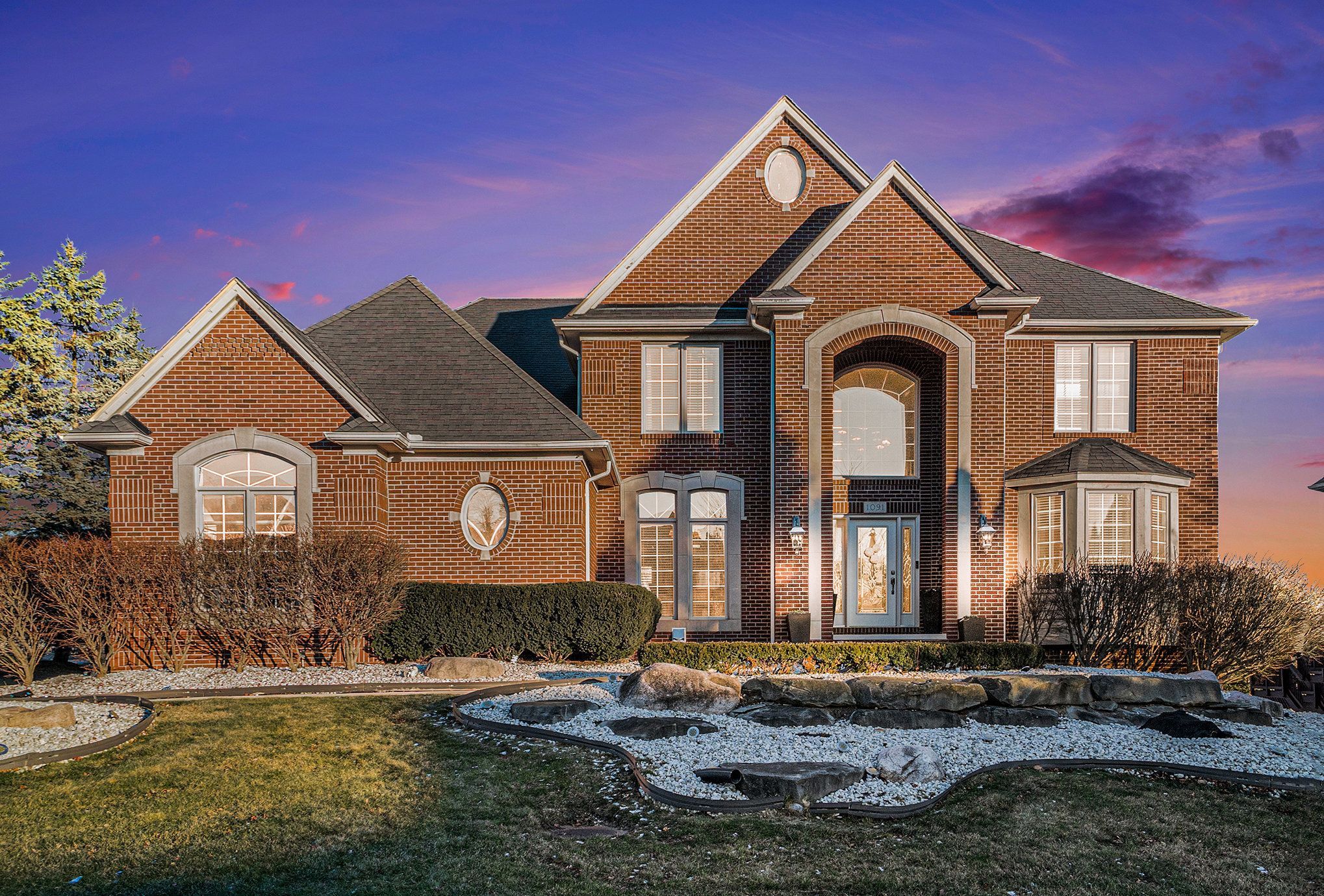 Rochester Hills, Michigan 48306, United States, 6 Bedrooms Bedrooms, ,6 BathroomsBathrooms,Residential,Pending,18649