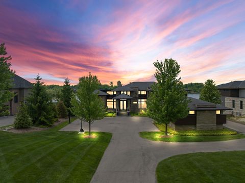 A home in Bloomfield Twp