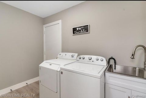 A home in ClintonCharterTownship_Macomb