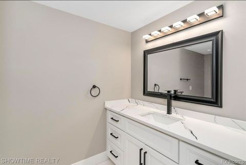A home in ClintonCharterTownship_Macomb