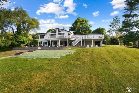 A home in Somerset Twp