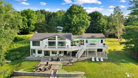 A home in Somerset Twp