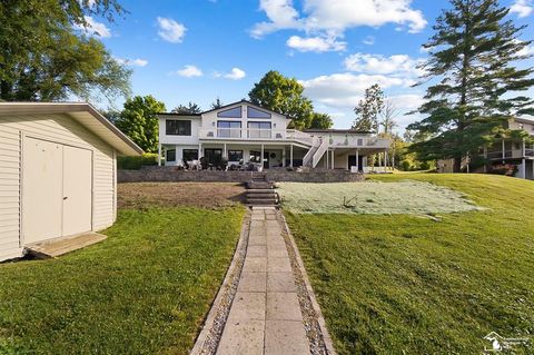 A home in Somerset Twp