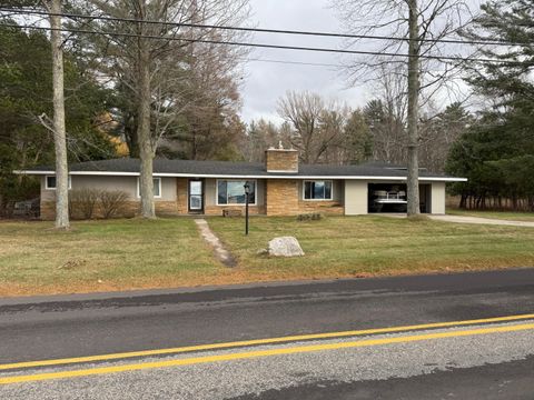 A home in Bear Lake Twp