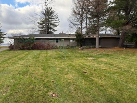 A home in Bear Lake Twp