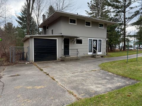 A home in Bear Lake Twp