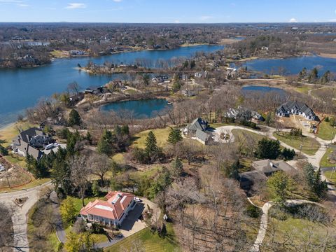 A home in Bloomfield Twp