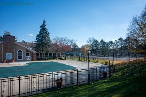 A home in West Bloomfield Twp