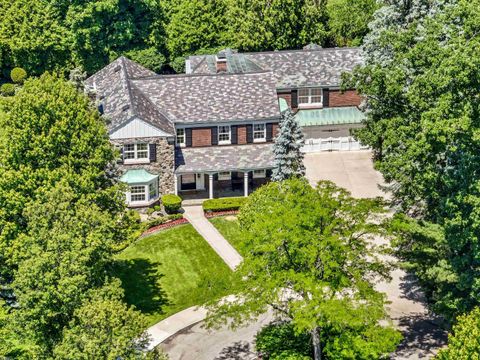 A home in Grosse Pointe Farms