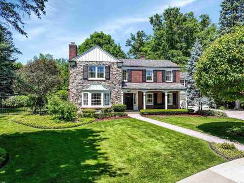 A home in Grosse Pointe Farms