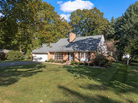 A home in Bloomfield Twp