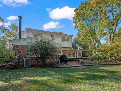 A home in Bloomfield Twp