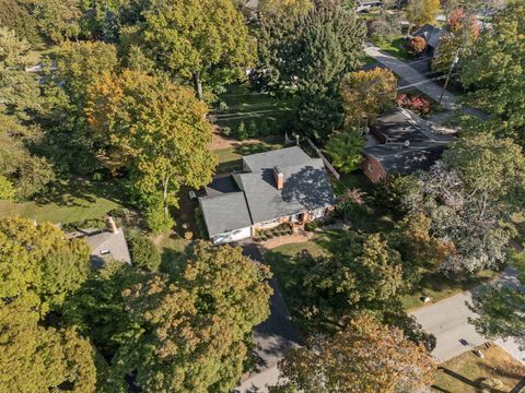 A home in Bloomfield Twp