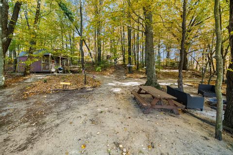 A home in Newberg Twp