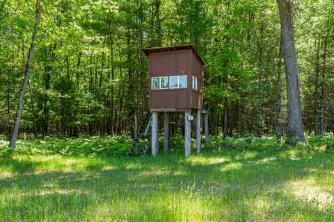 A home in Home Twp