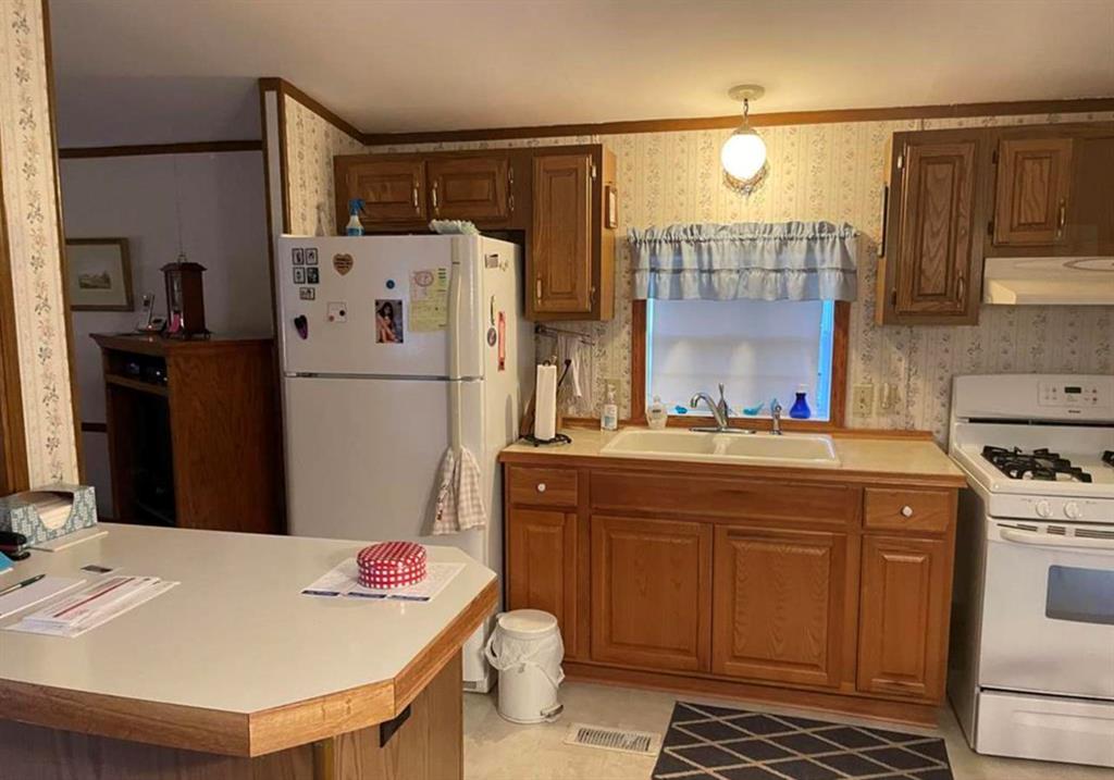 Photo 3 of 11 of 1561 Andrew Place mobile home