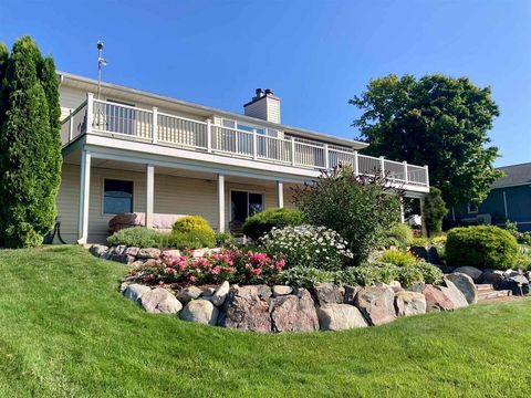 A home in Centerville Twp