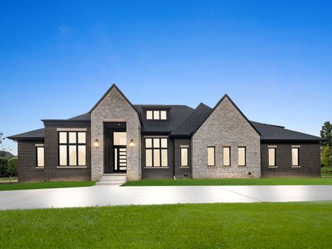 2605 FAIRWAY Oakland Charter Township Oakland MI 48306