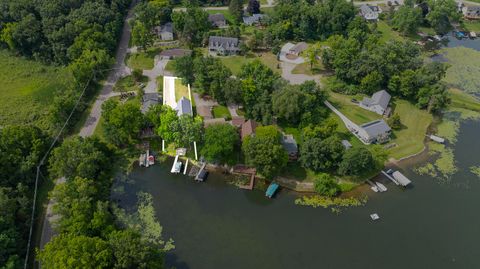 A home in Somerset Twp