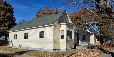 A home in Grayling Twp