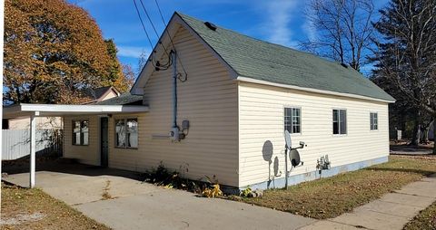 A home in Grayling Twp