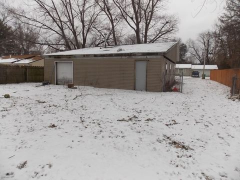 A home in Ontwa Twp