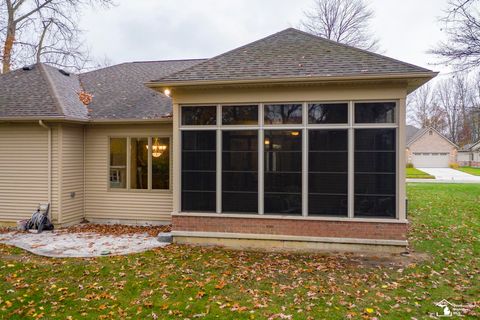 A home in Frenchtown Twp