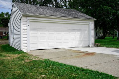 A home in Harper Woods