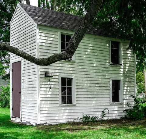 A home in Harper Woods