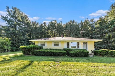 A home in Spring Arbor Twp