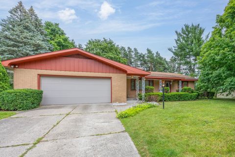 A home in Clam Lake Twp