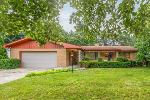 A home in Clam Lake Twp