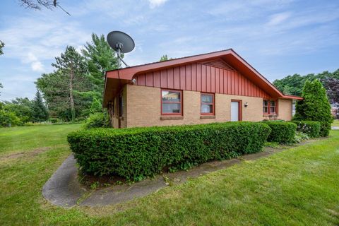 A home in Clam Lake Twp