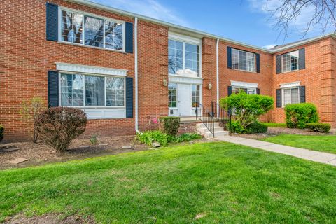 A home in Bloomfield Twp