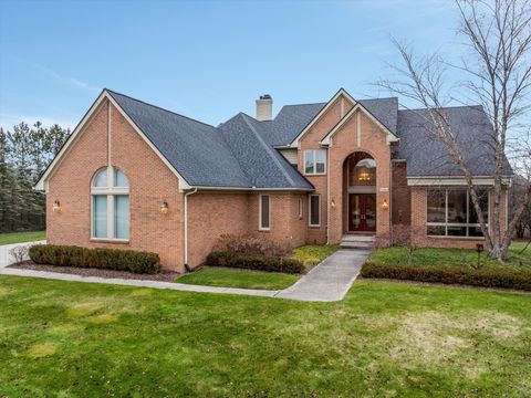 A home in West Bloomfield Twp