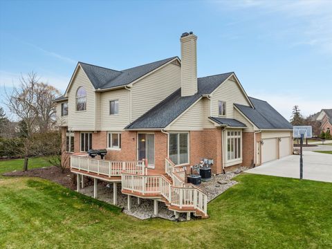 A home in West Bloomfield Twp