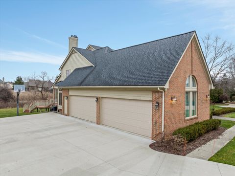 A home in West Bloomfield Twp