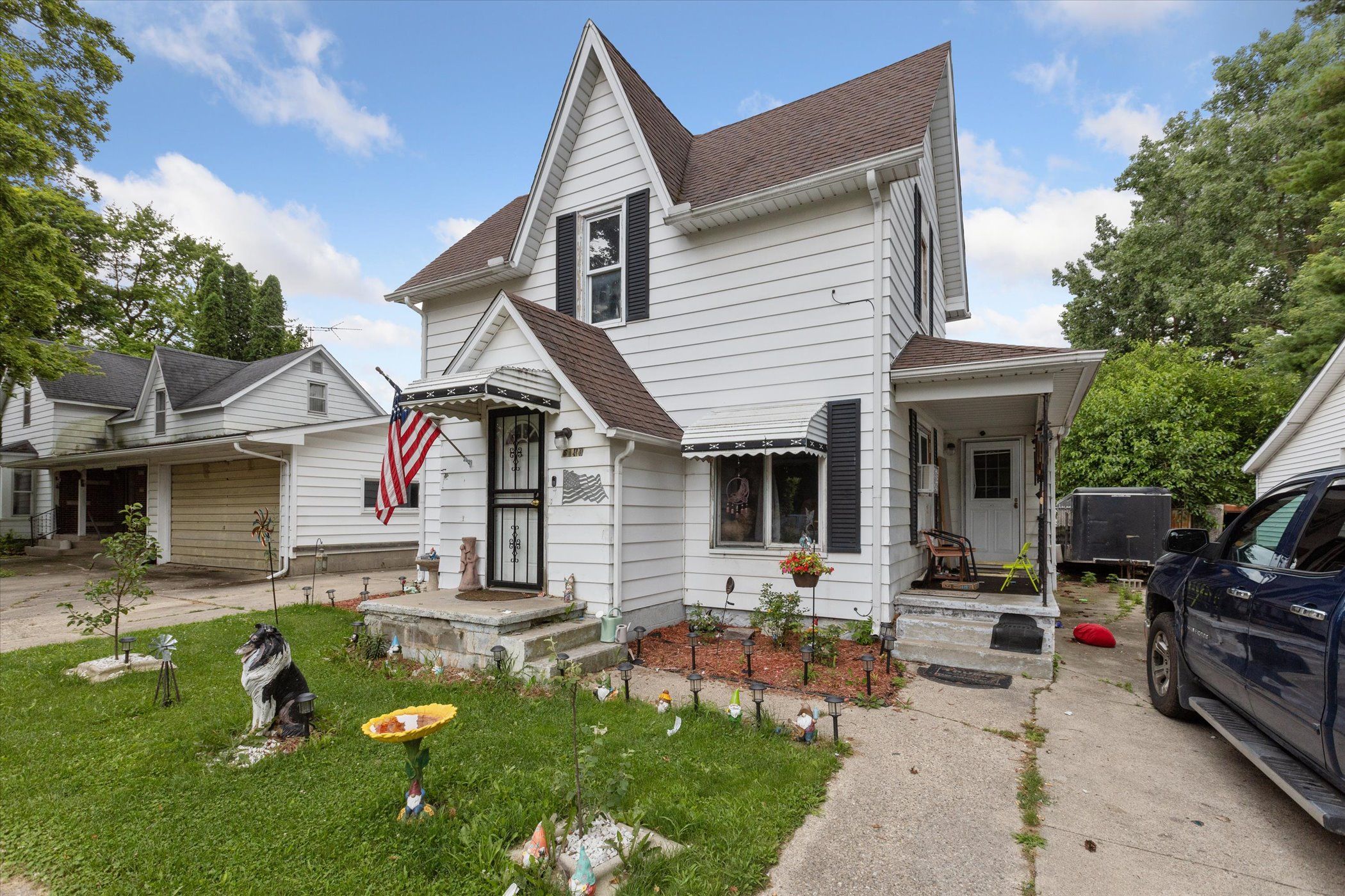 Photo 4 of 27 of 6140 1ST Street house