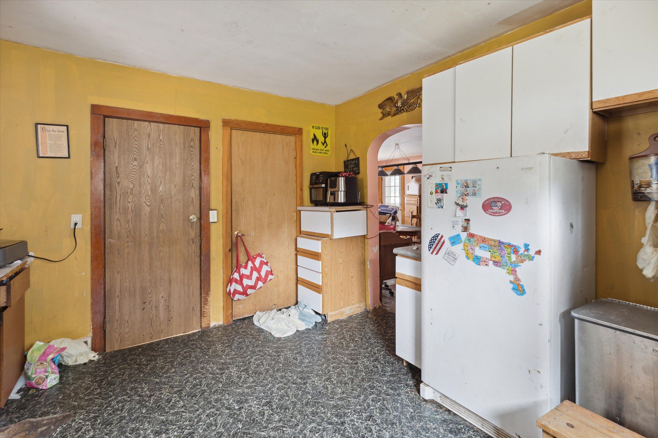 Photo 11 of 27 of 6140 1ST Street house