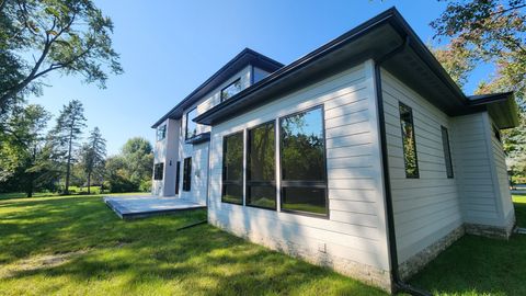 A home in Bloomfield Twp