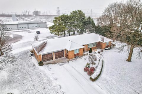 A home in Blumfield Twp