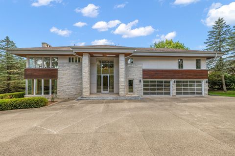 A home in Bloomfield Hills