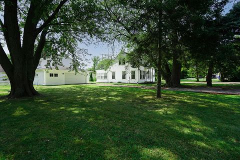 A home in Frenchtown Twp