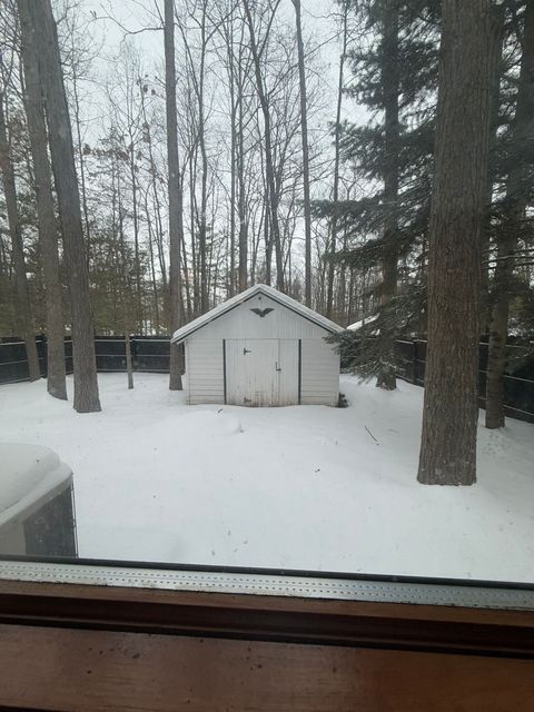 A home in Lyon Twp