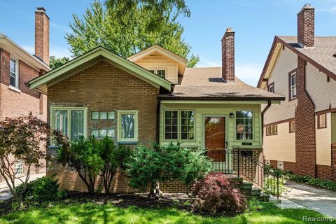 A home in Grosse Pointe Park