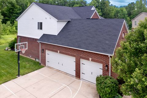 A home in Oakland Twp